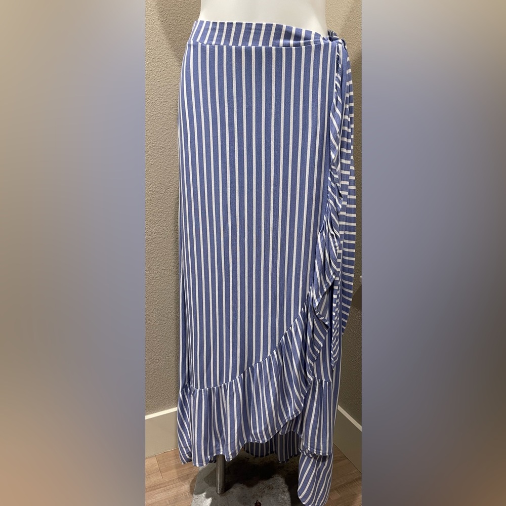 Boho chic Long wrap shirt with ruffles on Side
